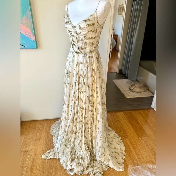 D&G Spring Summer Flowing white and gold print maxi gown dress. - Picture 2 of 10